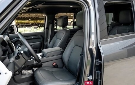 Land Rover Defender II, 2025 год, 14 556 807 рублей, 32 фотография