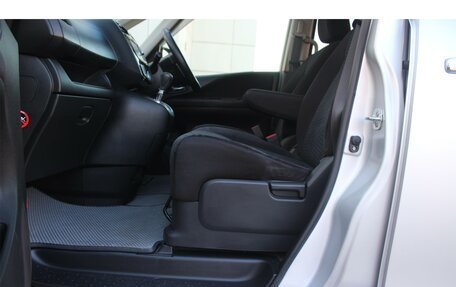 Nissan Serena IV, 2015 год, 1 430 000 рублей, 23 фотография