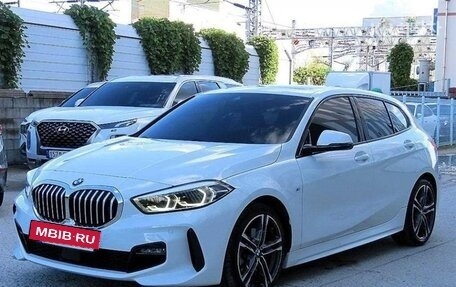 BMW 1 серия, 2021 год, 2 516 000 рублей, 2 фотография