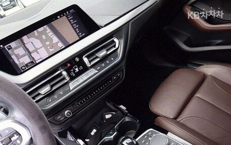 BMW 1 серия, 2021 год, 2 399 000 рублей, 9 фотография