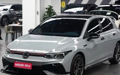 Volkswagen Golf VIII, 2022 год, 1 420 000 рублей, 1 фотография