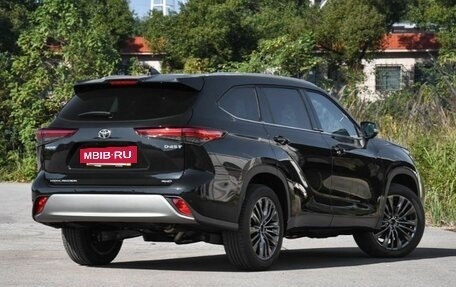 Toyota Highlander, 2025 год, 5 890 000 рублей, 7 фотография