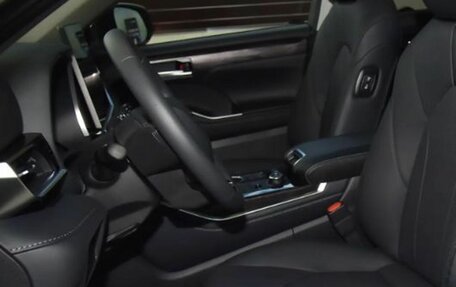 Toyota Highlander, 2025 год, 5 890 000 рублей, 14 фотография