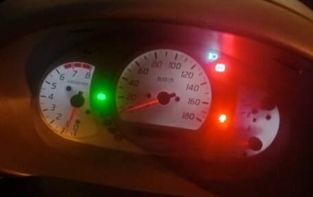 Nissan Tino, 2001 год, 270 000 рублей, 7 фотография