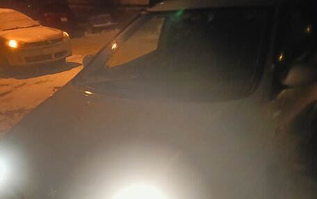 Nissan Tino, 2001 год, 270 000 рублей, 3 фотография