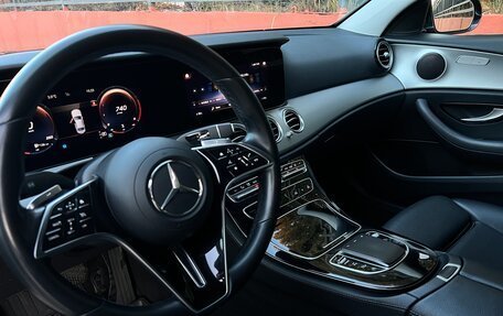 Mercedes-Benz E-Класс, 2021 год, 2 950 000 рублей, 20 фотография