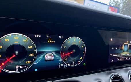 Mercedes-Benz E-Класс, 2021 год, 2 950 000 рублей, 25 фотография