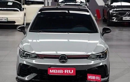 Volkswagen Golf VIII, 2022 год, 1 420 000 рублей, 2 фотография