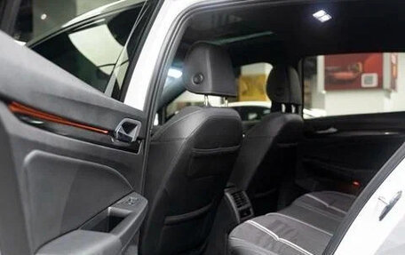 Volkswagen Golf VIII, 2022 год, 1 420 000 рублей, 10 фотография