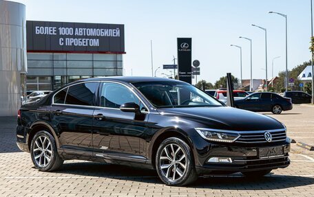 Volkswagen Passat B8 рестайлинг, 2018 год, 1 695 000 рублей, 3 фотография