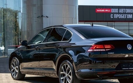 Volkswagen Passat B8 рестайлинг, 2018 год, 1 695 000 рублей, 8 фотография