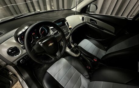 Chevrolet Cruze II, 2012 год, 549 777 рублей, 7 фотография