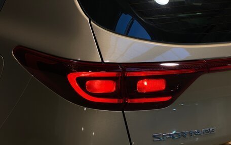 KIA Sportage IV рестайлинг, 2019 год, 2 150 000 рублей, 10 фотография