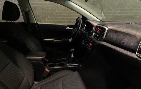 KIA Sportage IV рестайлинг, 2019 год, 2 150 000 рублей, 14 фотография