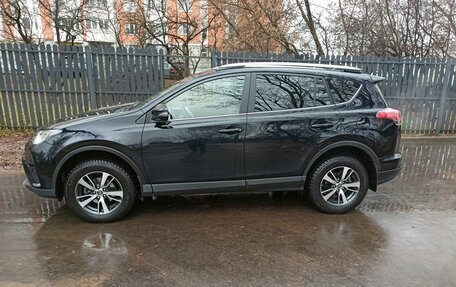 Toyota RAV4, 2017 год, 2 780 000 рублей, 2 фотография