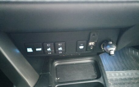 Toyota RAV4, 2017 год, 2 780 000 рублей, 10 фотография