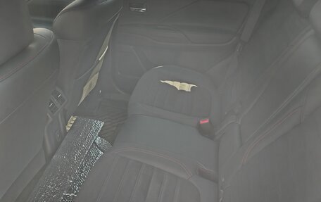 Mitsubishi Outlander III рестайлинг 3, 2021 год, 3 100 000 рублей, 11 фотография