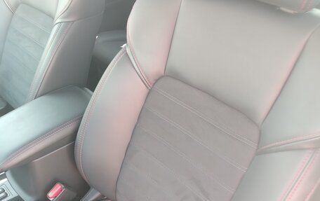 Mitsubishi Outlander III рестайлинг 3, 2021 год, 3 100 000 рублей, 10 фотография