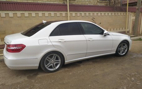 Mercedes-Benz E-Класс, 2011 год, 1 300 000 рублей, 9 фотография