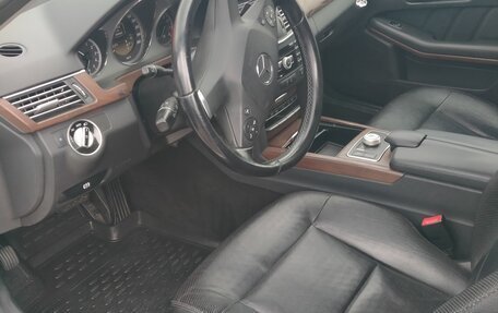 Mercedes-Benz E-Класс, 2011 год, 1 300 000 рублей, 10 фотография