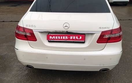 Mercedes-Benz E-Класс, 2011 год, 1 300 000 рублей, 6 фотография