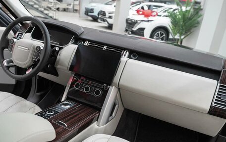 Land Rover Range Rover IV рестайлинг, 2013 год, 3 099 000 рублей, 7 фотография