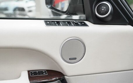 Land Rover Range Rover IV рестайлинг, 2013 год, 3 099 000 рублей, 12 фотография