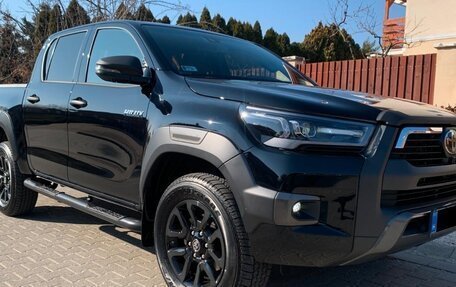 Toyota Hilux VIII, 2024 год, 11 990 000 рублей, 3 фотография