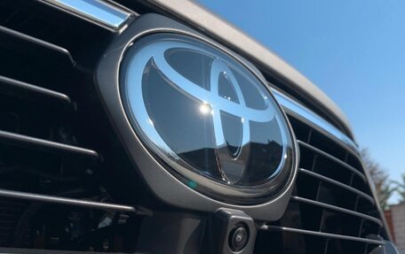 Toyota Hilux VIII, 2024 год, 11 990 000 рублей, 13 фотография