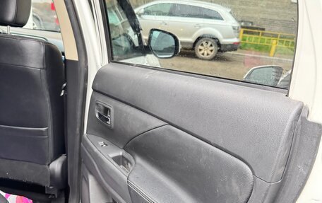 Mitsubishi Outlander III рестайлинг 3, 2018 год, 2 200 000 рублей, 10 фотография