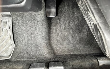 Mitsubishi Outlander III рестайлинг 3, 2018 год, 2 200 000 рублей, 12 фотография