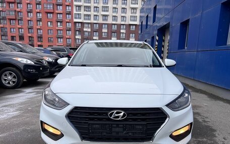 Hyundai Solaris II рестайлинг, 2018 год, 1 679 000 рублей, 2 фотография