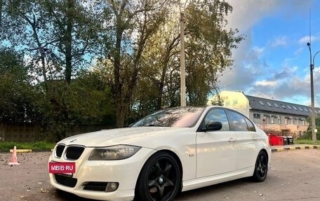BMW 3 серия, 2011 год, 880 000 рублей, 2 фотография