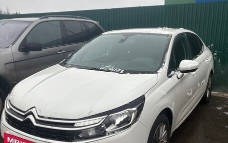 Citroen C4 II рестайлинг, 2019 год, 1 000 000 рублей, 2 фотография