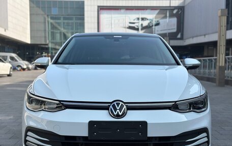 Volkswagen Golf VIII, 2022 год, 2 190 000 рублей, 2 фотография