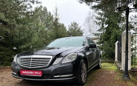 Mercedes-Benz E-Класс, 2010 год, 680 000 рублей, 1 фотография