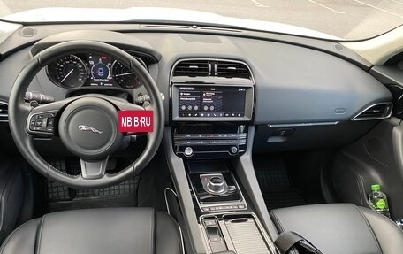 Jaguar F-Pace, 2020 год, 4 100 000 рублей, 25 фотография