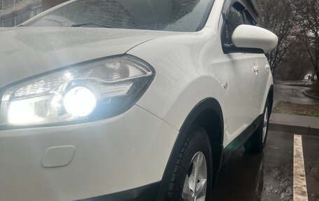 Nissan Qashqai, 2011 год, 1 050 000 рублей, 2 фотография