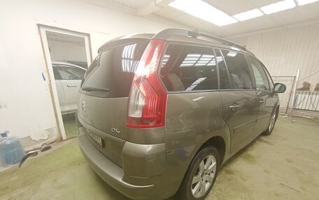 Citroen C4 Picasso II рестайлинг, 2010 год, 530 000 рублей, 15 фотография