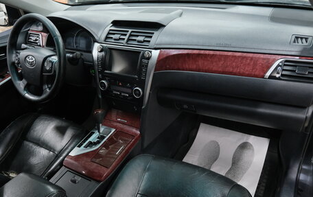 Toyota Camry, 2012 год, 1 989 000 рублей, 20 фотография