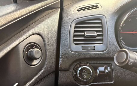 Opel Insignia II рестайлинг, 2010 год, 739 000 рублей, 15 фотография