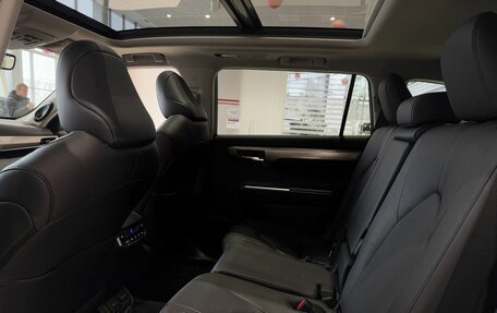 Toyota Highlander, 2025 год, 6 500 000 рублей, 8 фотография