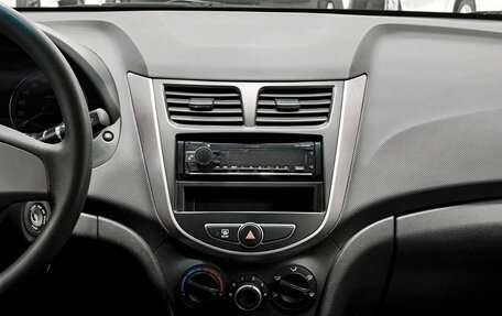 Hyundai Solaris II рестайлинг, 2016 год, 950 000 рублей, 19 фотография