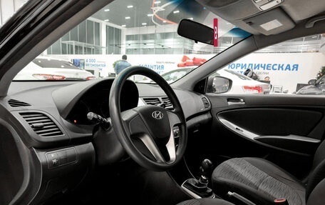 Hyundai Solaris II рестайлинг, 2016 год, 950 000 рублей, 20 фотография