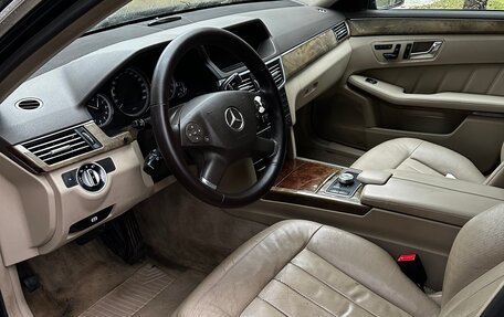 Mercedes-Benz E-Класс, 2010 год, 680 000 рублей, 5 фотография