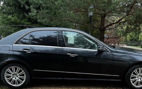 Mercedes-Benz E-Класс, 2010 год, 680 000 рублей, 3 фотография