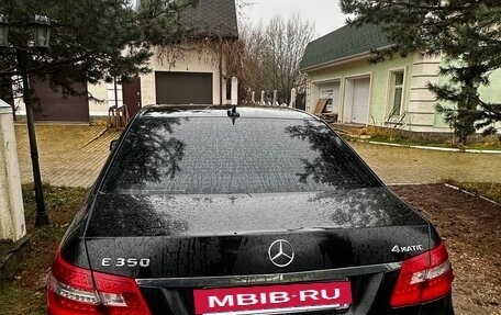 Mercedes-Benz E-Класс, 2010 год, 680 000 рублей, 4 фотография