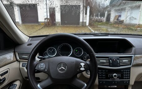 Mercedes-Benz E-Класс, 2010 год, 680 000 рублей, 14 фотография