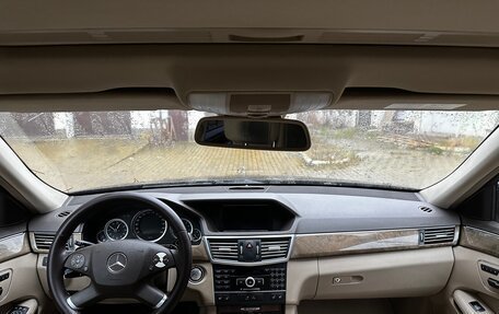 Mercedes-Benz E-Класс, 2010 год, 680 000 рублей, 13 фотография