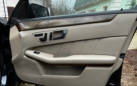 Mercedes-Benz E-Класс, 2010 год, 680 000 рублей, 10 фотография